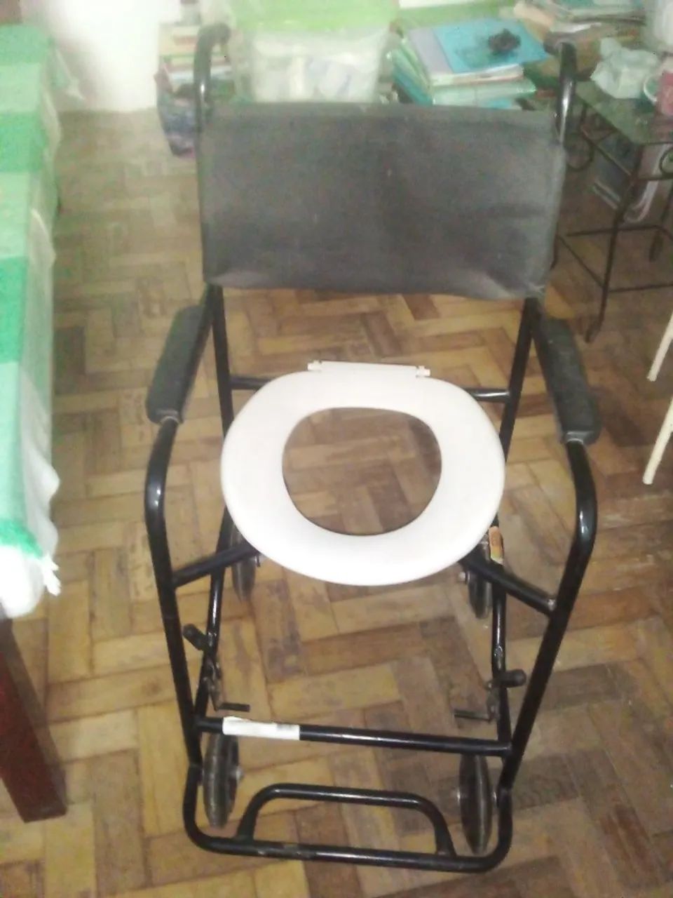 Cadeira higiênica  - Foto 5