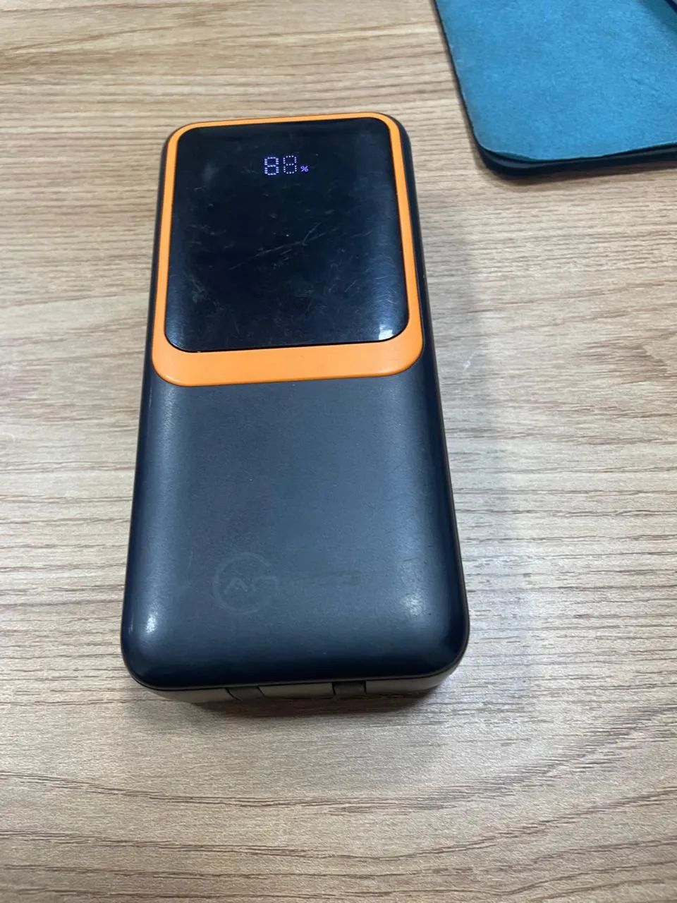 Power bank perfeito estado! Até 6 carregamentos!