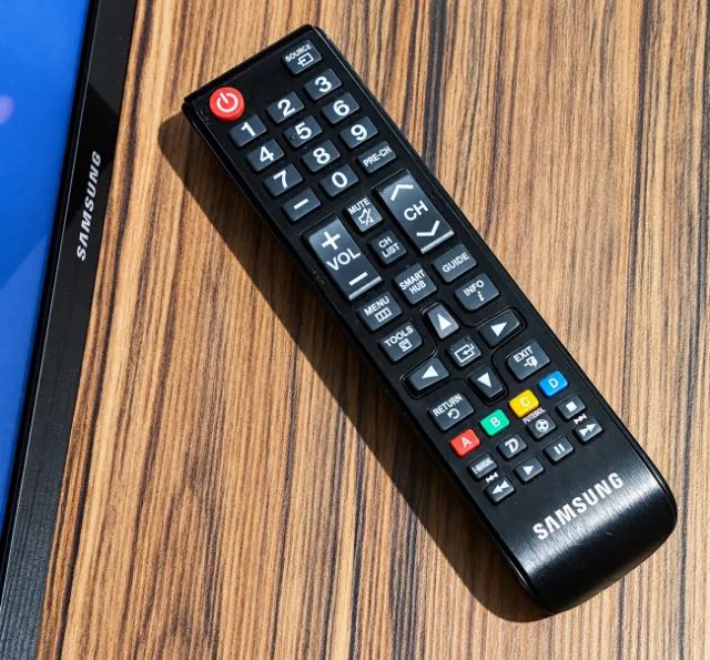 Smart TV SAMSUNG 32" LED HD + Entrega - Foto 2