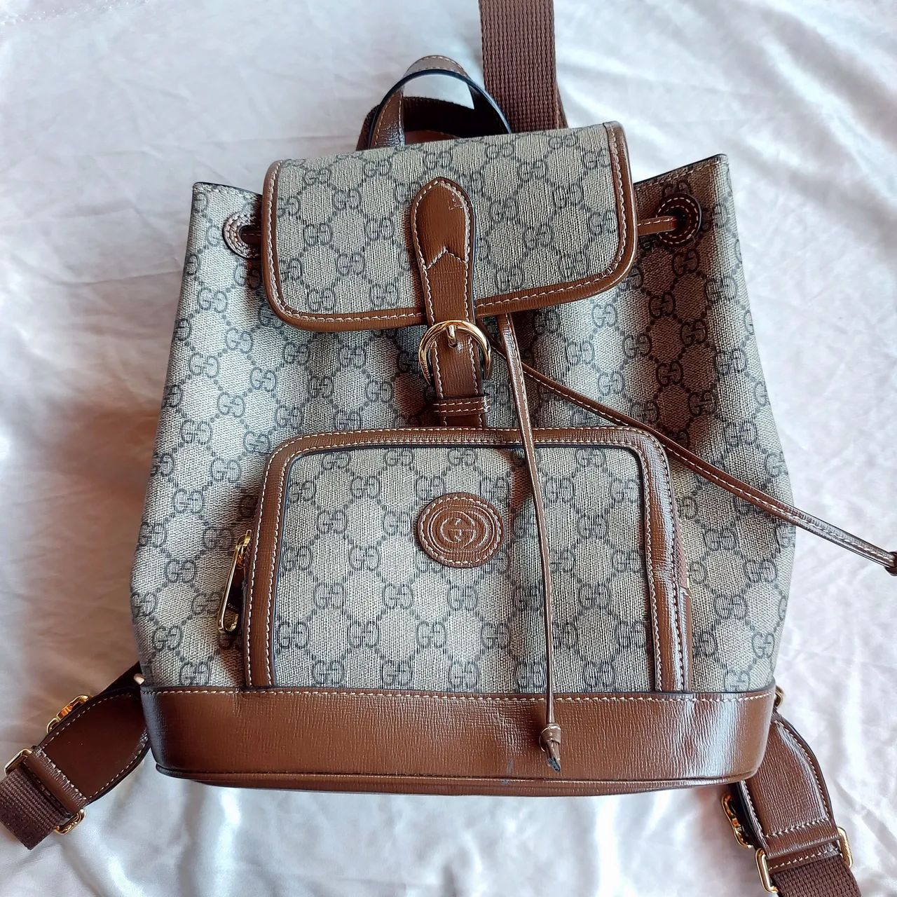 Mochila pequena monograma