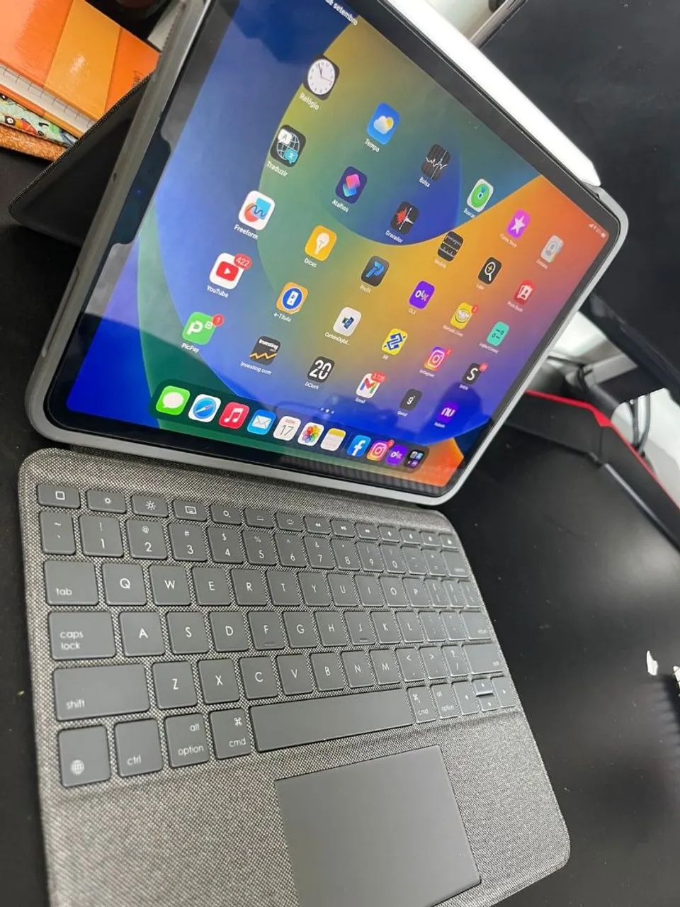 Ipad pro m3 11 polegadas com 1 tb de armazenamento + Apple pencil + capa Apple teclado - Foto 3