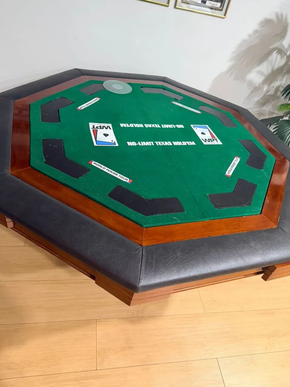 Mesa de jogo de poker 
