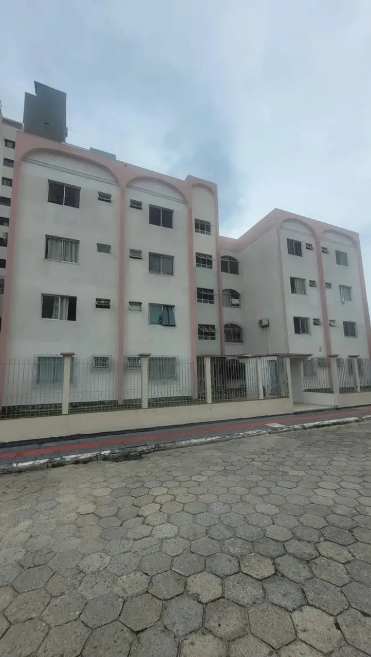 APARTAMENTO 3 DORMITÓRIOS, SUÍTE E GARAGEM NO FLORESTA