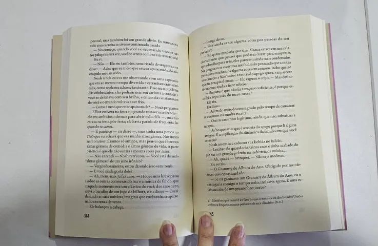 Livro - Com édia Romântica - Foto 2