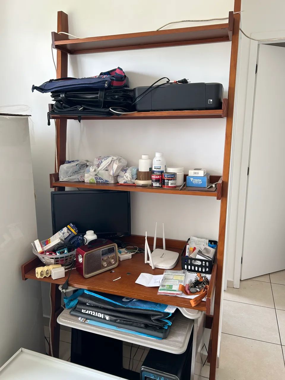 Estante/escrivaninha