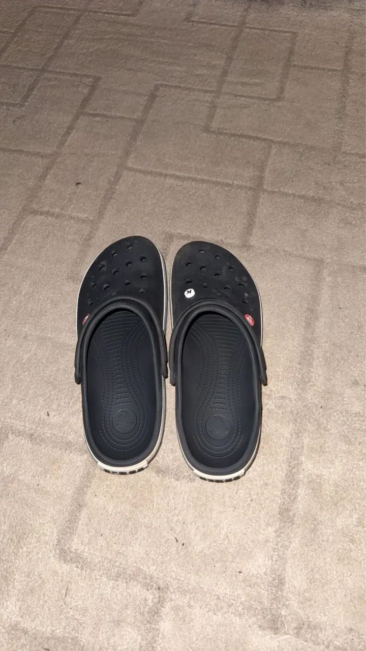 CROCS PRETO ORIGINAL 42 - Foto 3