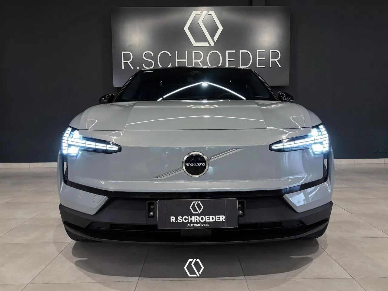Volvo EX30 E60 Plus (elétrico) 2024 - Foto 4