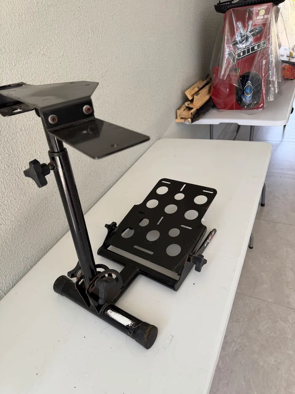 Suporte volante cockpit logitech
