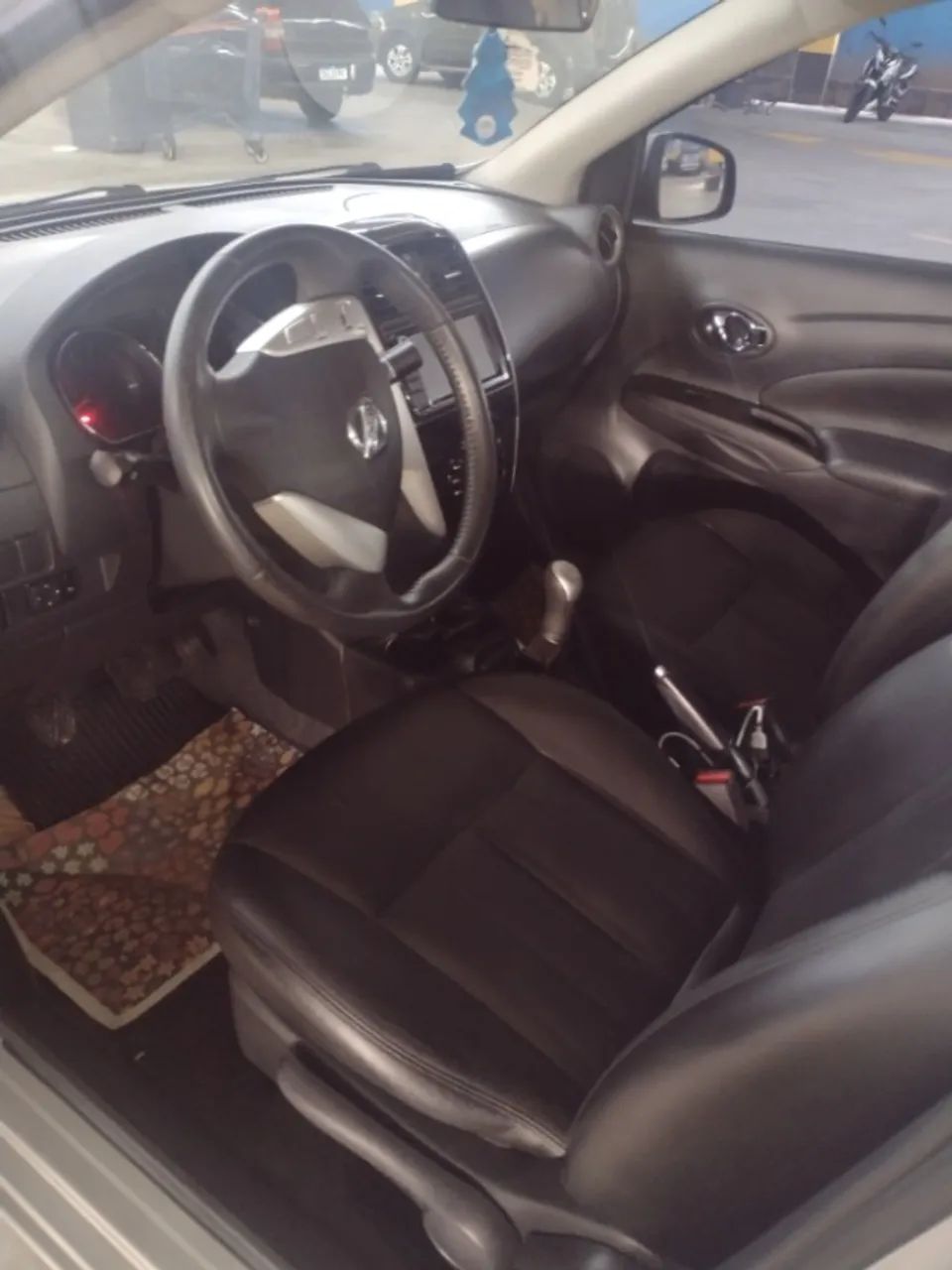 NISSAN VERSA 1.6 SL MANUAL 2019 - Foto 7