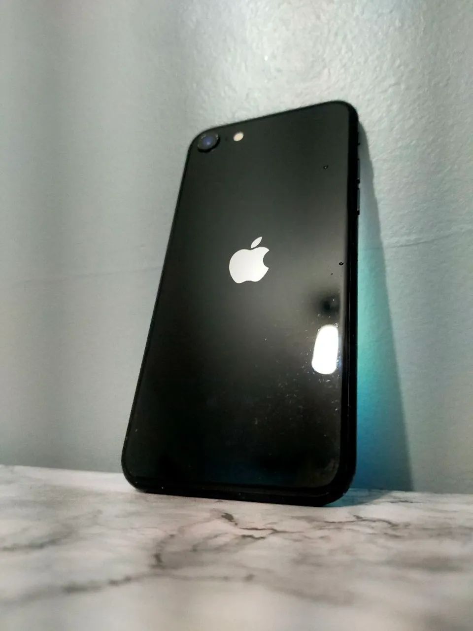iPhone SE 2 para retirada de peças