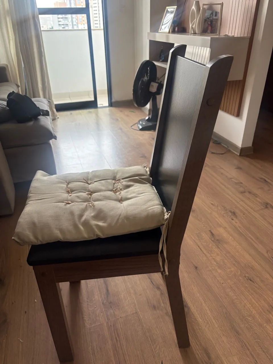 Conjunto Mesa com 4 cadeiras  - Foto 3