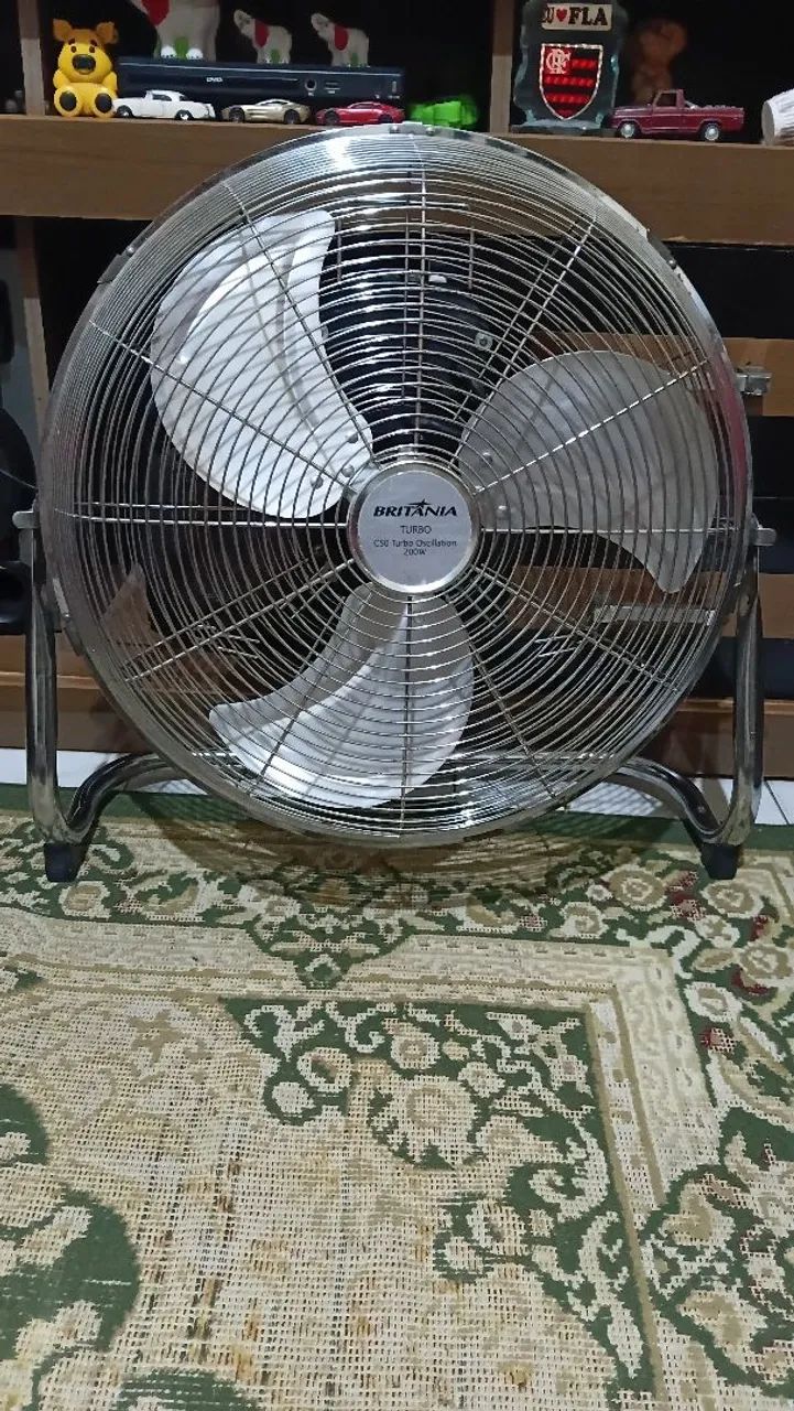 Vende se ventilador C50 SEM FERRUGEM FUNCIONANDO PERFEITAMENTE 