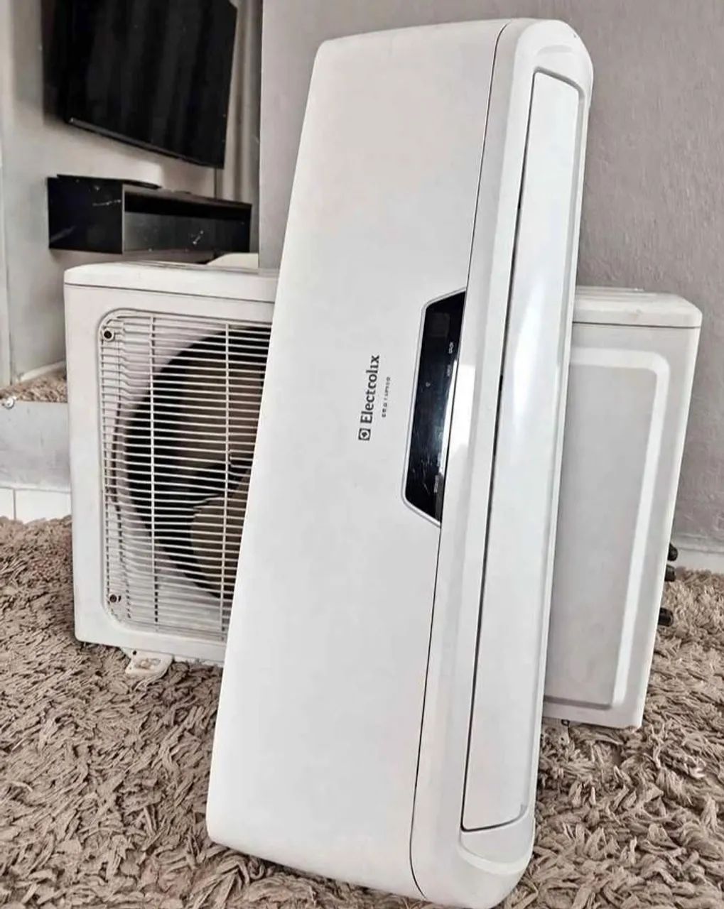 Vendo split de 9 a 60 mil BTUs completo.com garantia de 90 dias já entrego instalado. - Foto 3