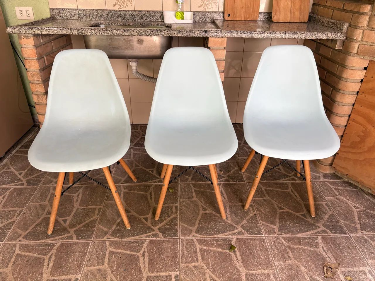 Cadeira Eames Eiffel Azul Bebê  - Foto 4