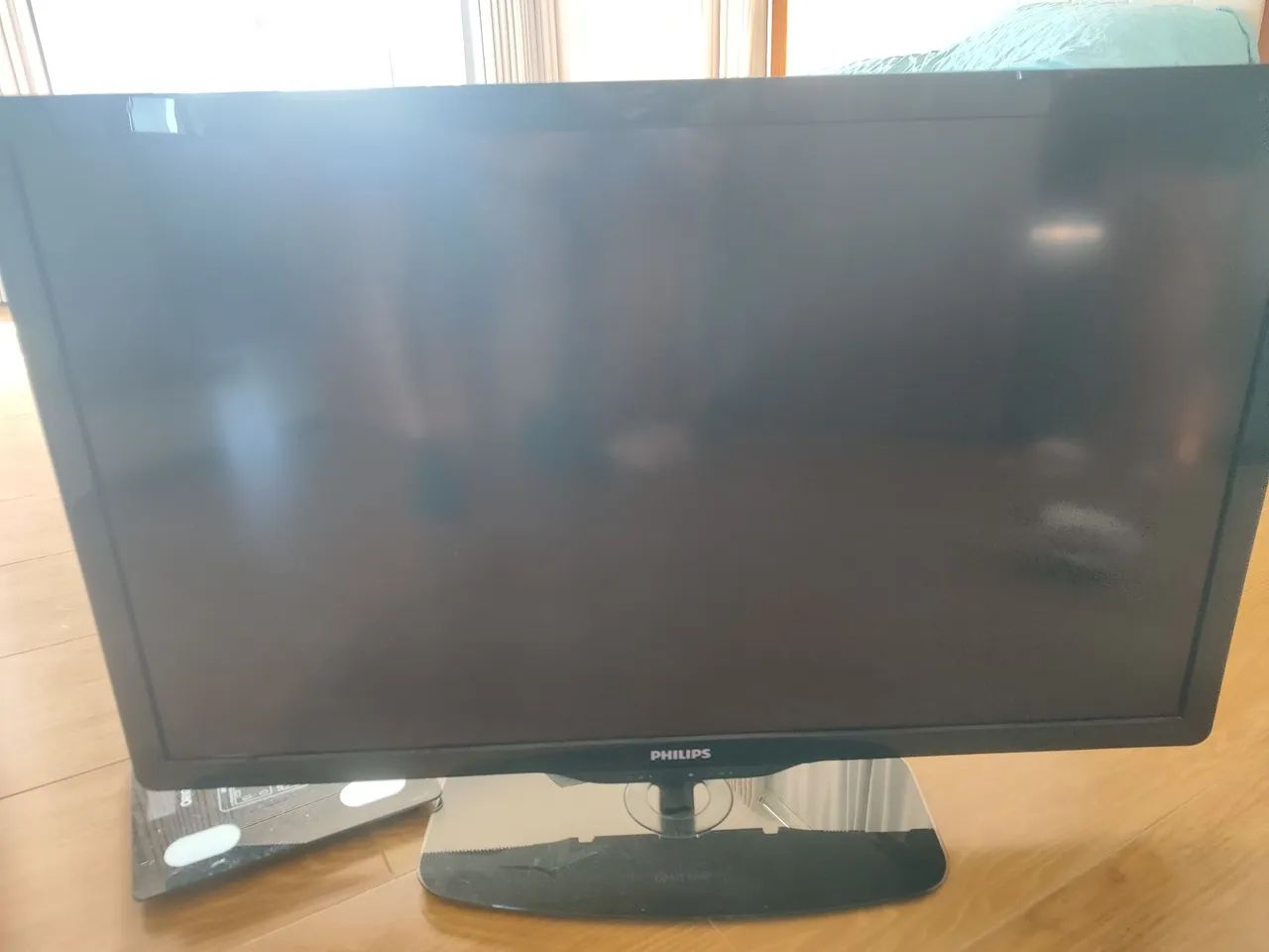 Televisão Philips, com defeito 