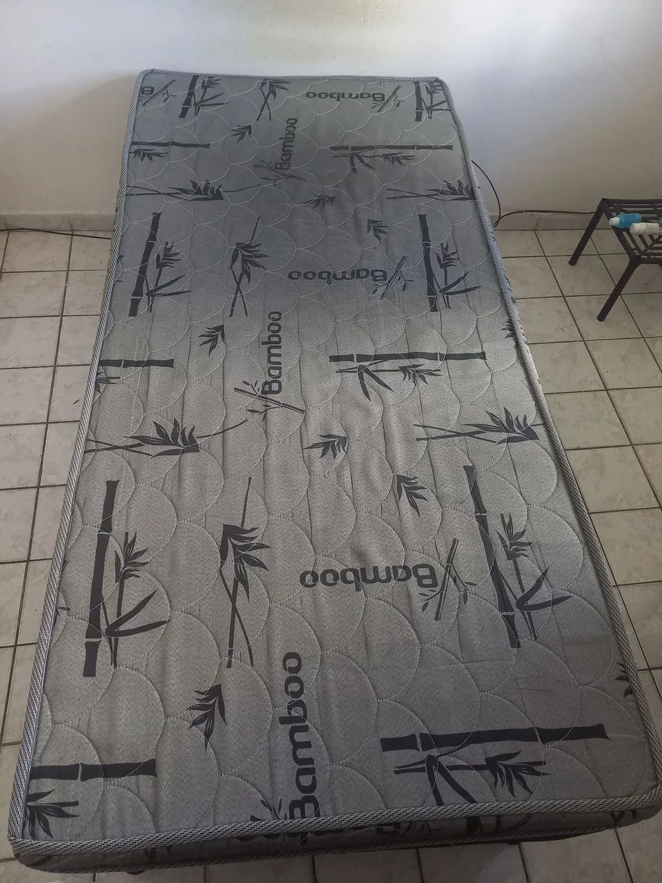 Cama box de solteiro - Sem manchas (Perfeito Estado) - Foto 2
