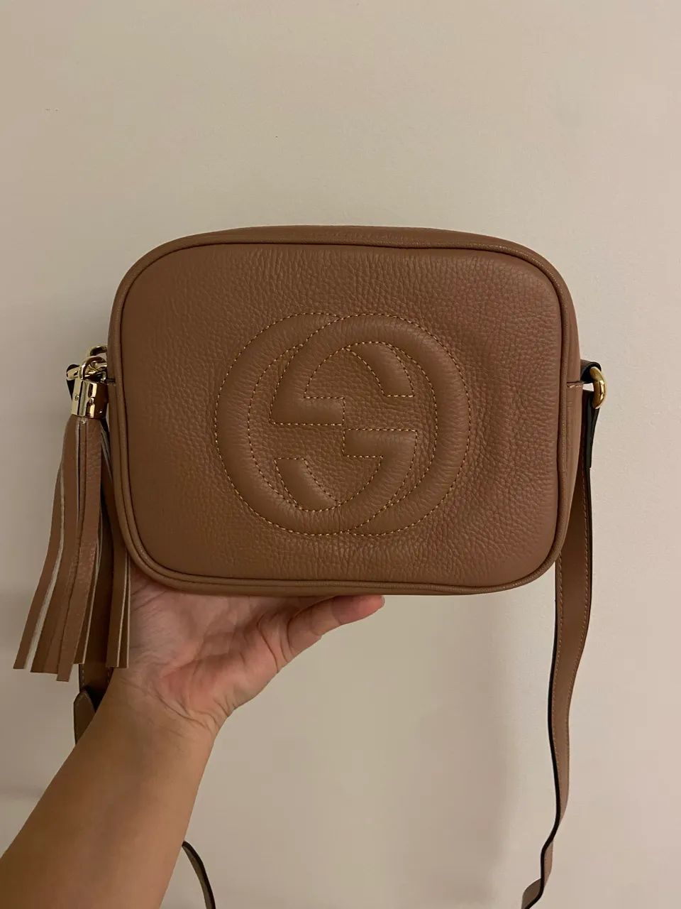 Bolsa Prada nylon preta com alças dupla de couro 