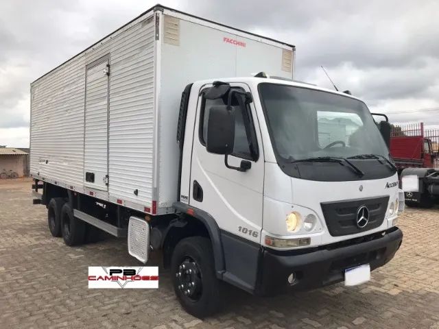 MERCEDES-BENZ ACCELO 1016 2014/2014 TRUCADO (6x2) COM BAÚ. - Foto 2