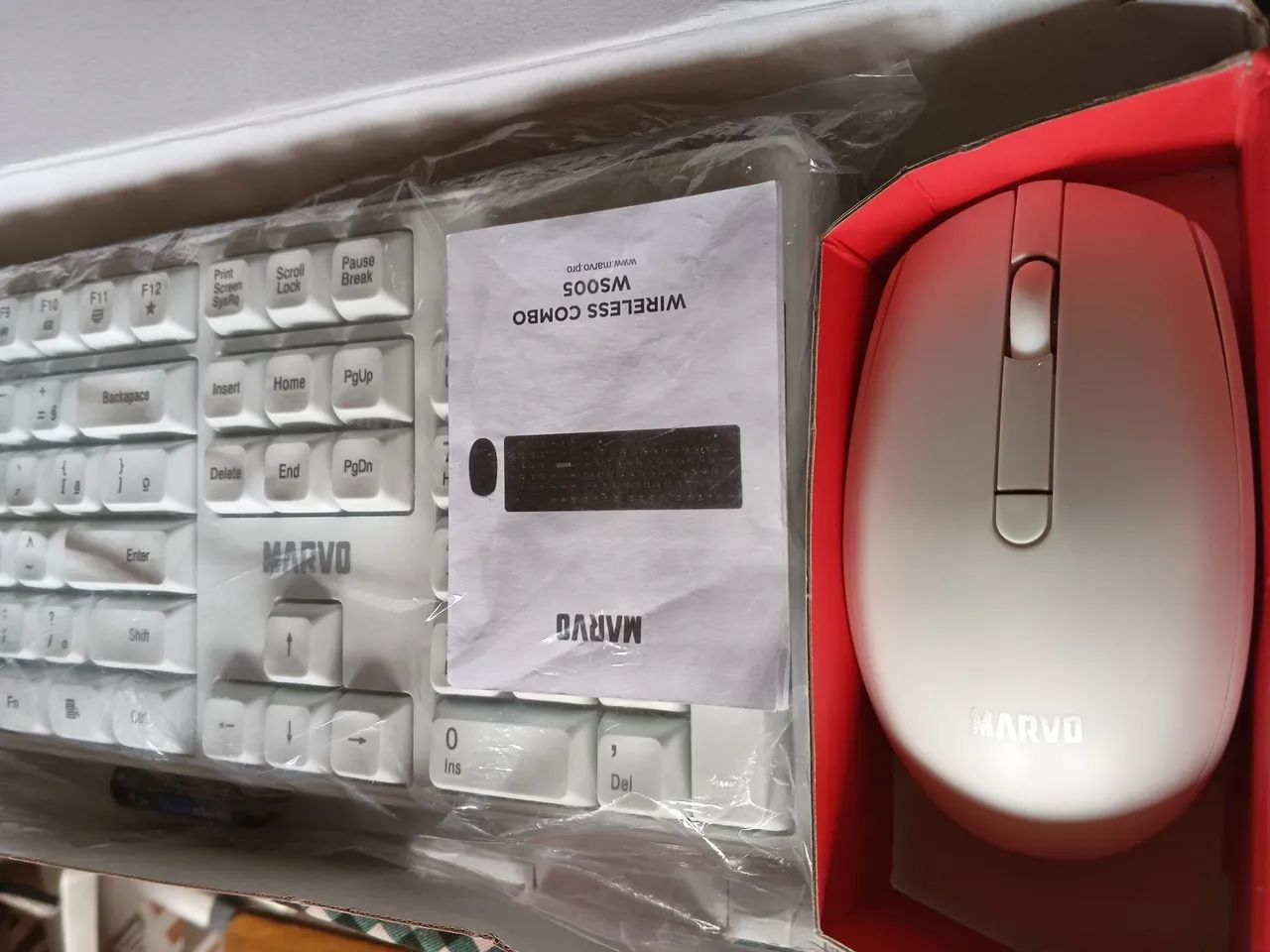 Teclado e Mouse Bluetooth Novo na Caixa Nunca usado!!