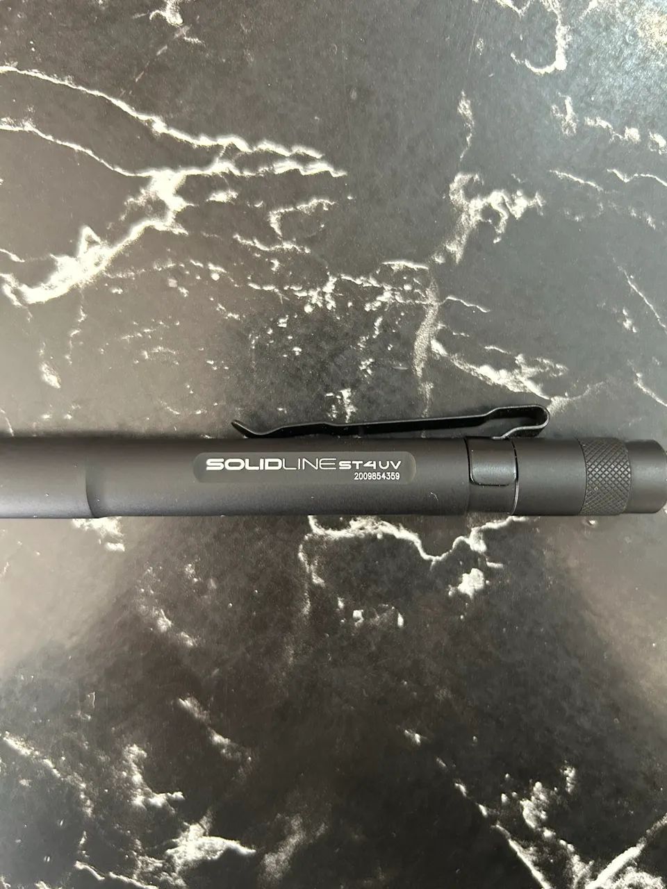 Lanterna Led Lenser com luz branca e uv - Foto 3