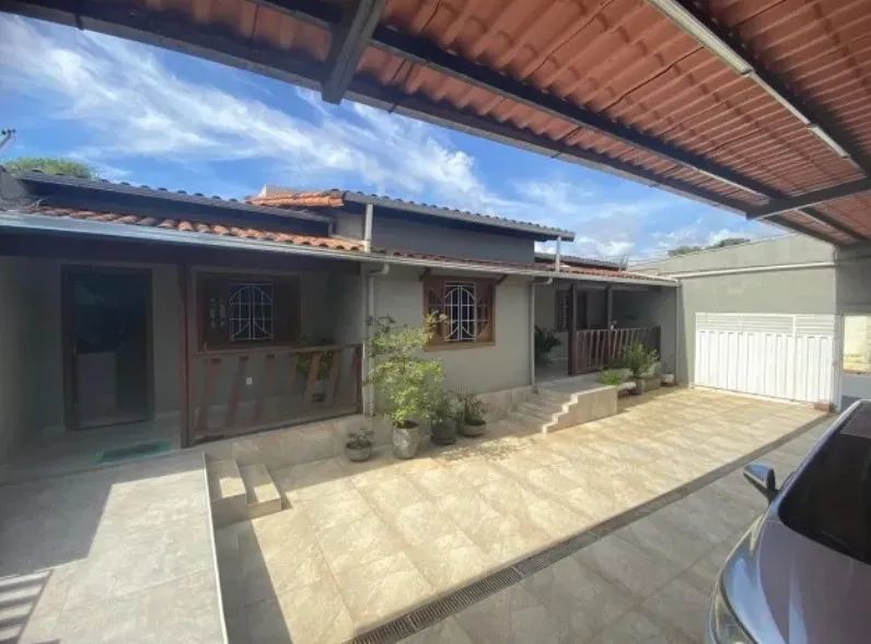 Galpão / Depósito / Armazém com 4 quartos à venda em Sete Lagoas
