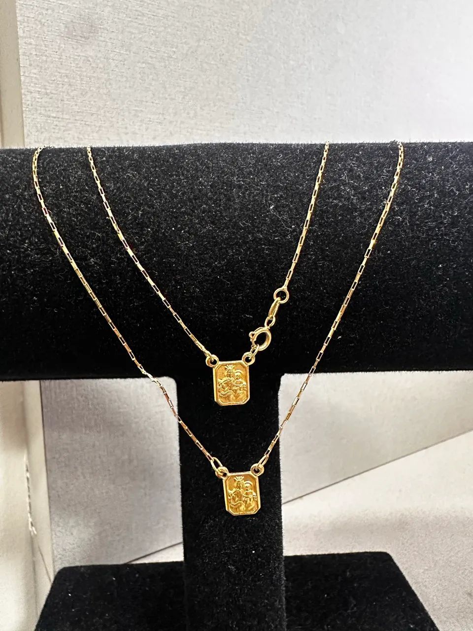 Escapulário de ouro 2.17g 18k procedência garantia eterna - Foto 2