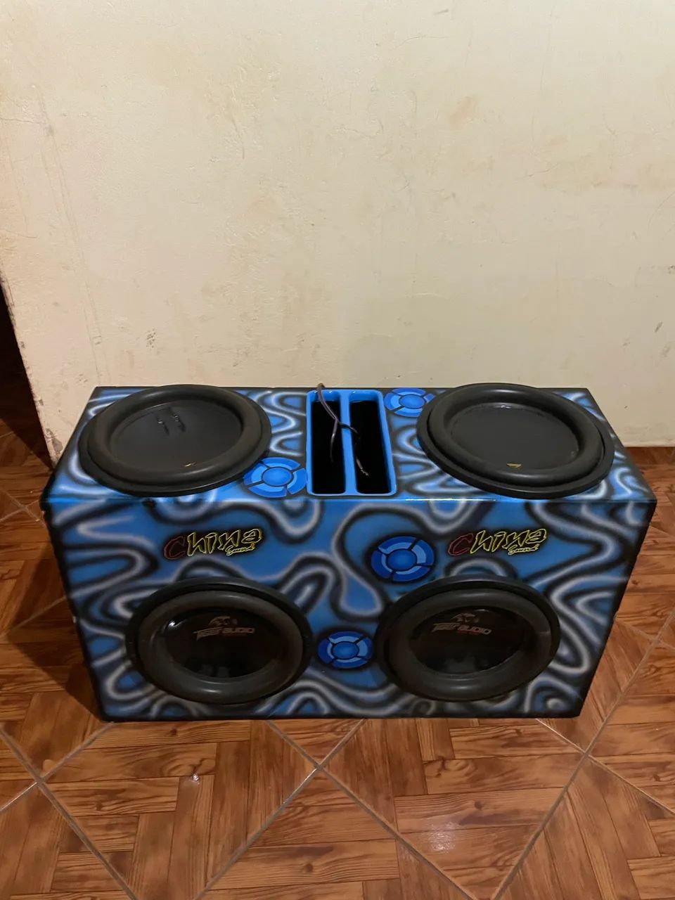 Caixa com 4 graves 600 rms  - Foto 2