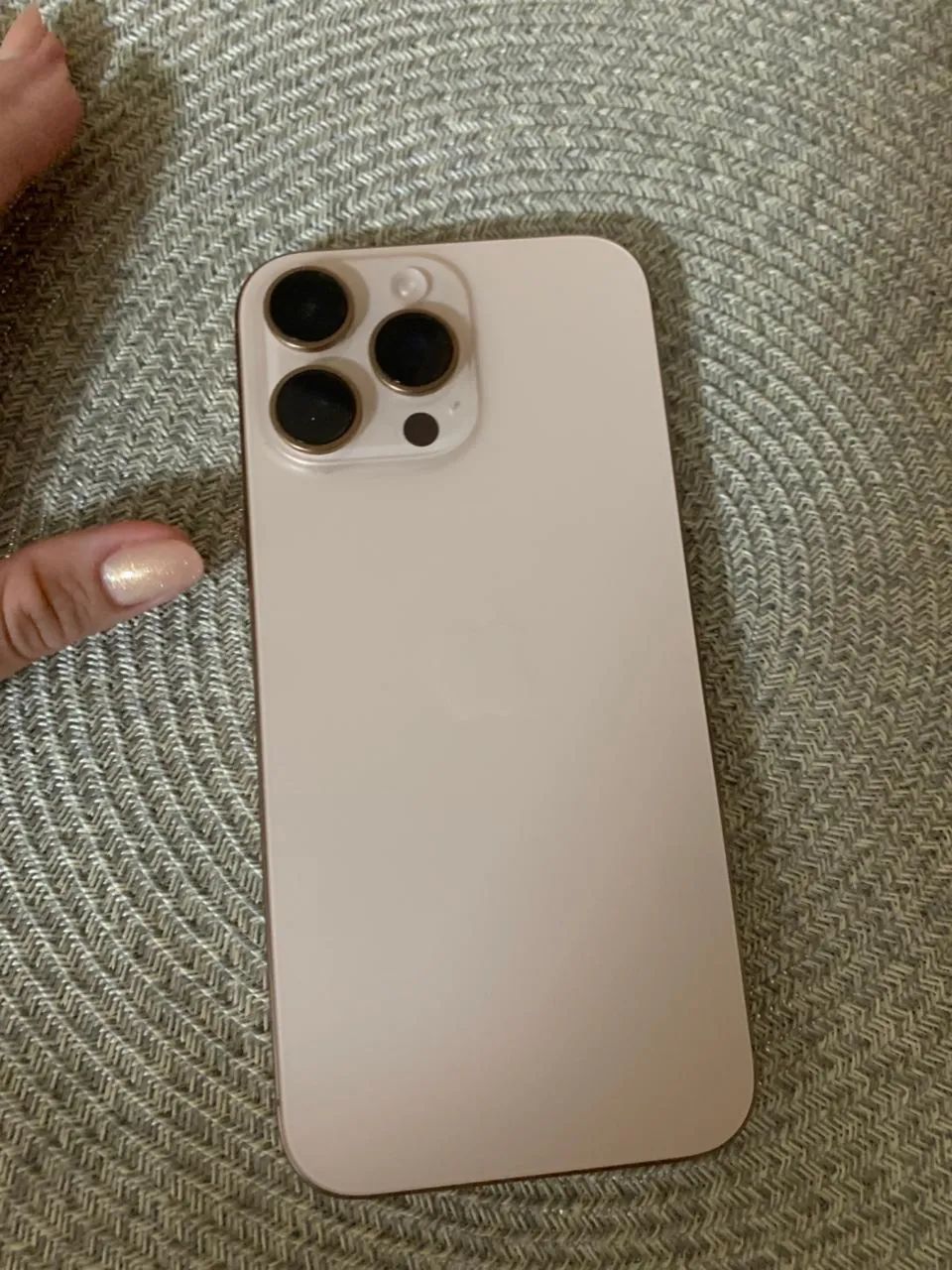 iPhone 16 pro max Desert  - Foto 3