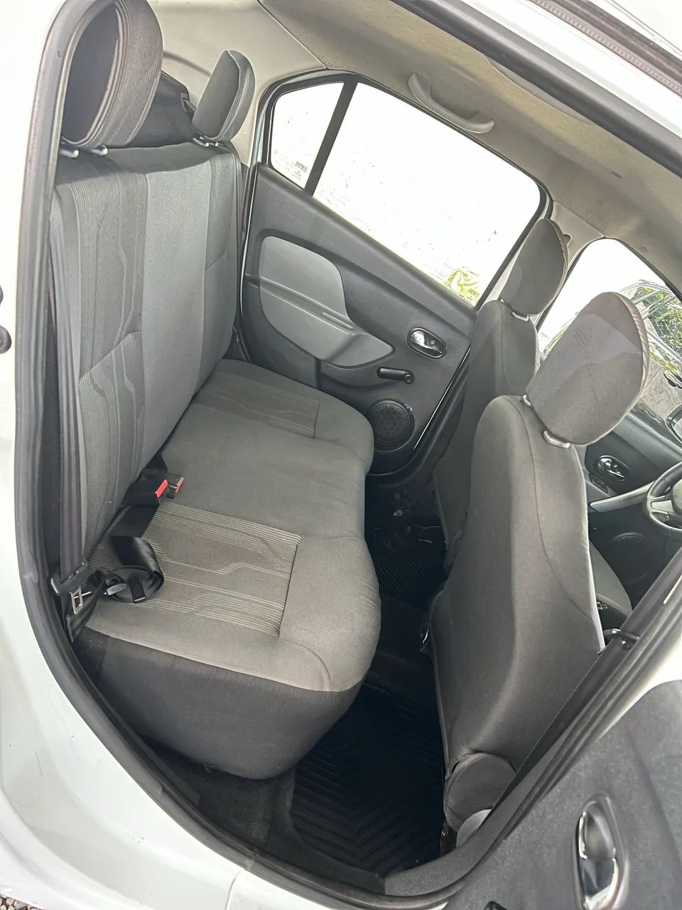 Renault Logan Expression Flex 1.0 12V 4P 2018 - Foto 2