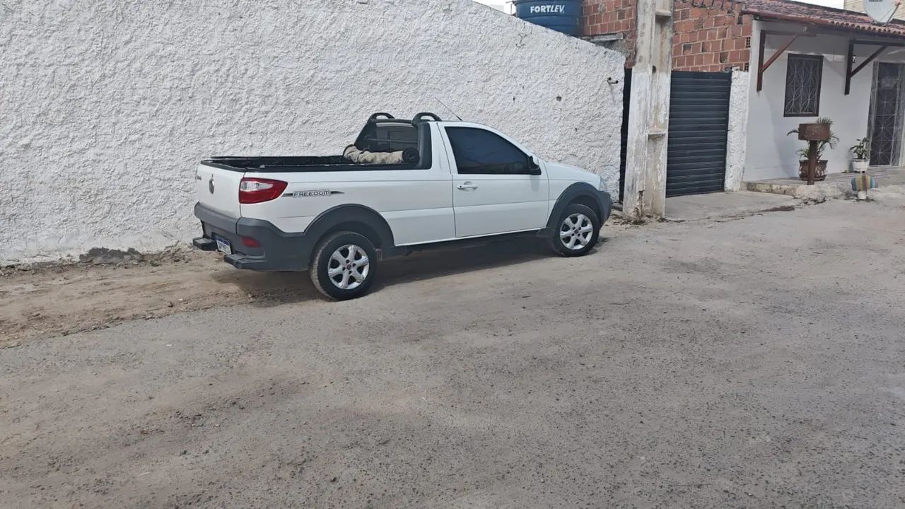 Fiat Strada Freedom 1.4 Flex 8V CS 2020 - Foto 4