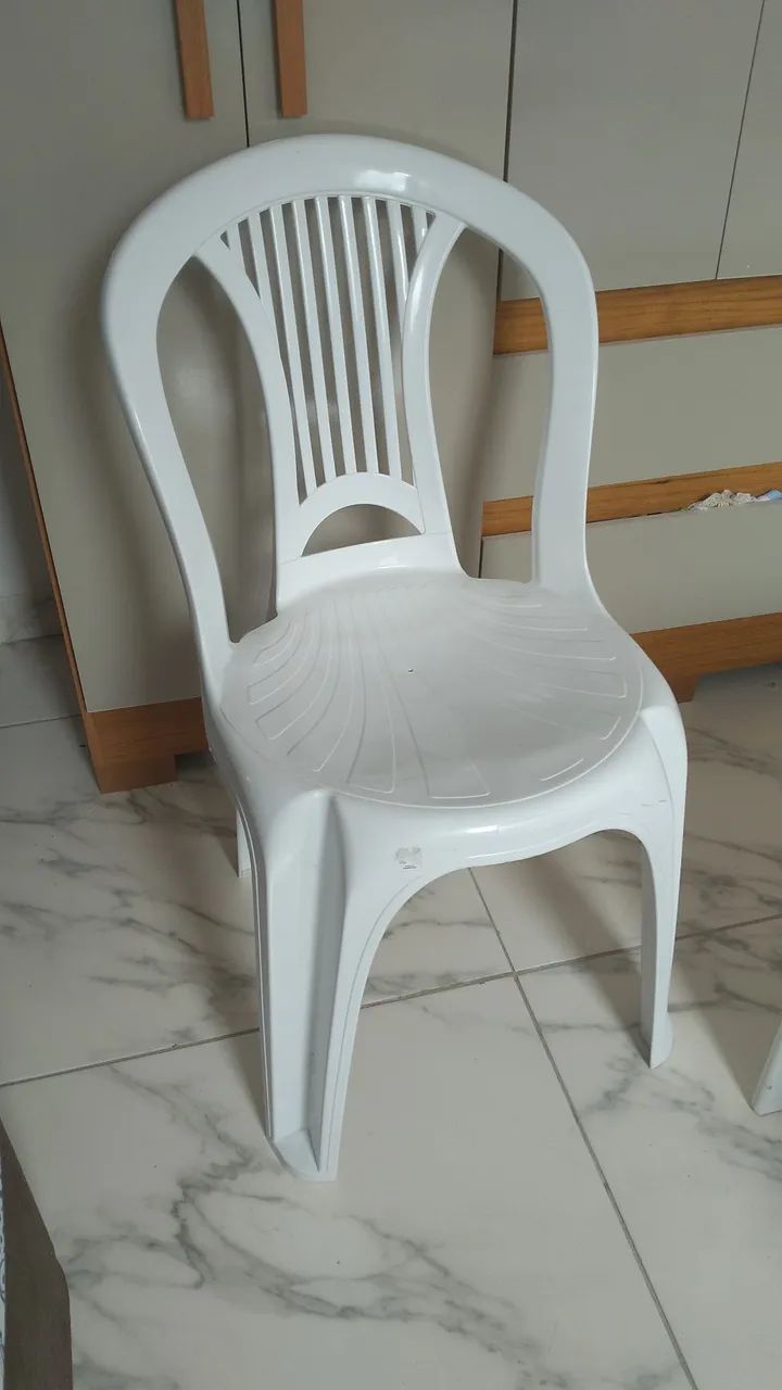 Vende-se Cadeira plástico 