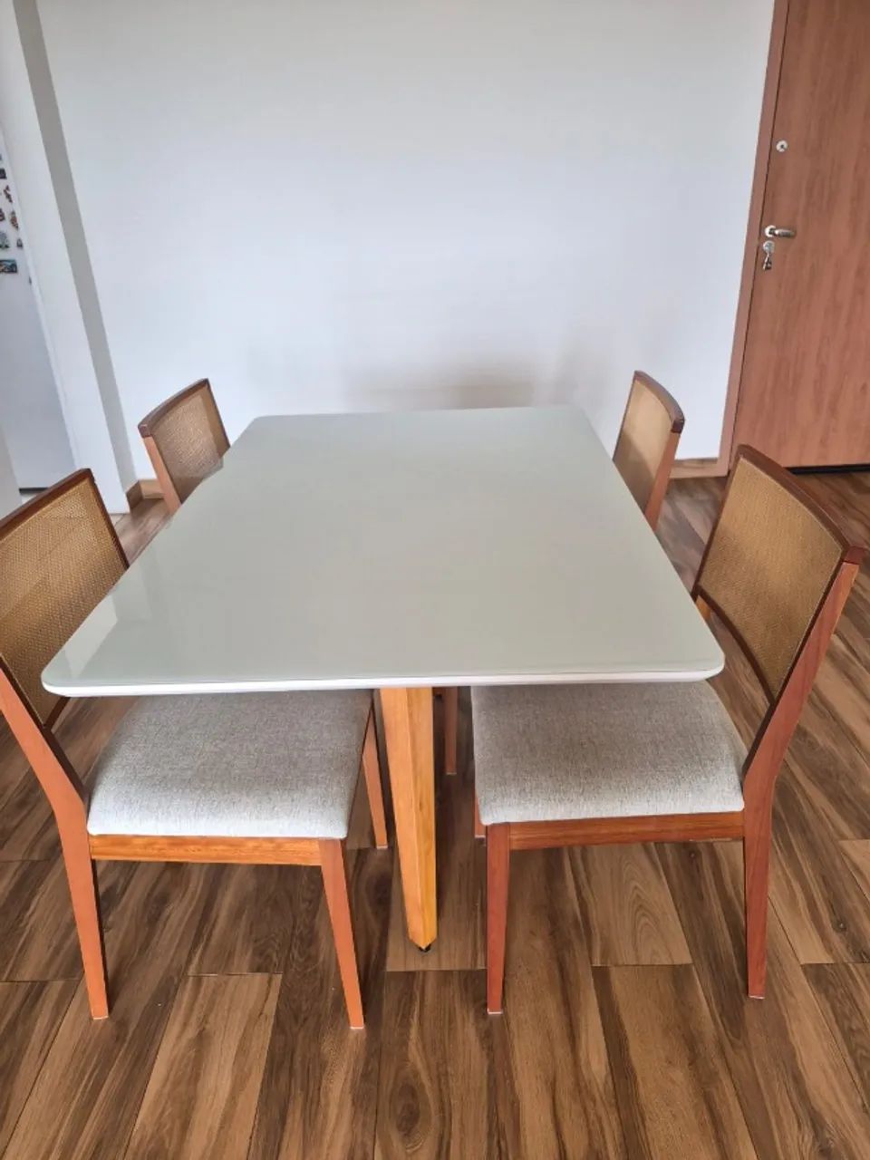 Conjunto de jantar em perfeito estado