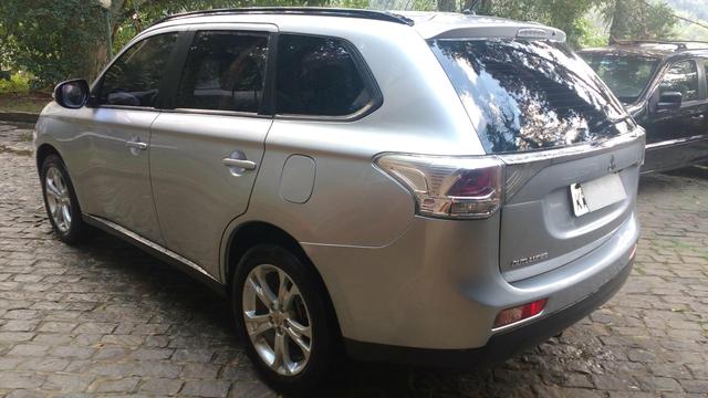 Outlander 2015 2dono km 45.000 muito nova - Foto 5