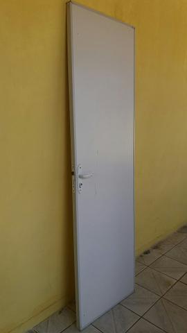 Porta de divisoria de 2,7 de altura e 63cm de largura - Foto 2