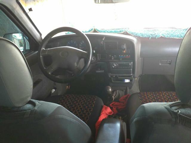 Vendo uma ano 2003 hilux 3.0-TD diesel - Foto 7