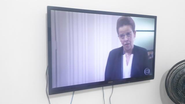 TV Philips LED 43"- não é smartv