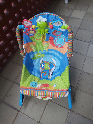 Cadeirinha de descanso vibratória bebê Fisher Price