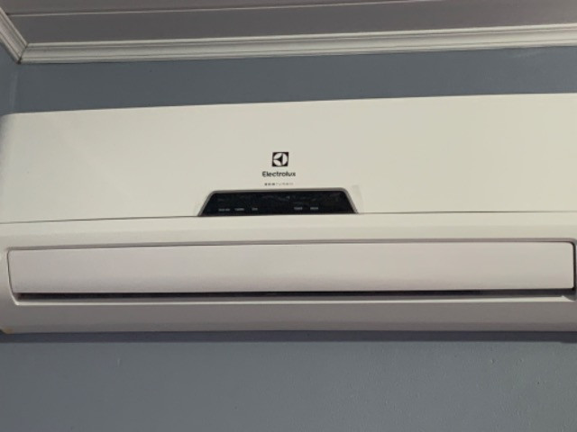 Ar acondicionado Electrolux 12.000 BTU quente/ frio - Foto 3