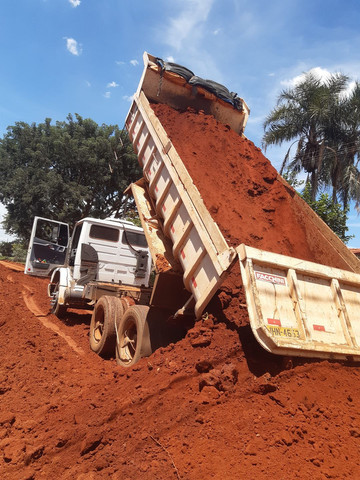 TERRA PRA ATERRO E GRAMA! 