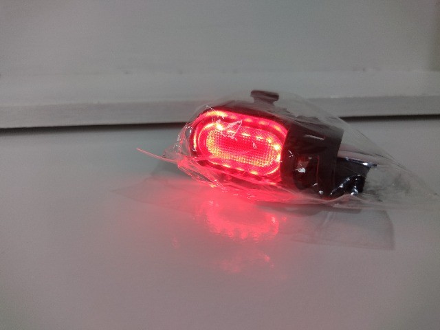 Iluminação LED traseiro para bicicleta - Recarregável - USB - Nova - Foto 3