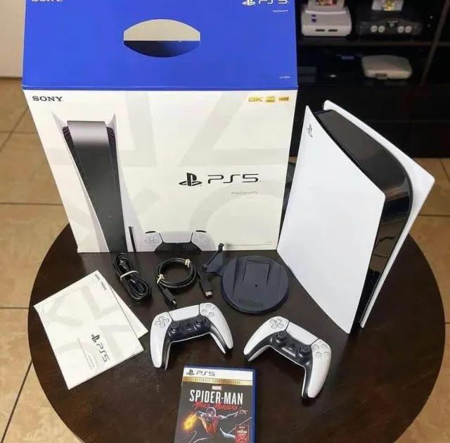 Qual a vantagem em comprar o PlayStation 5 com mídia física?