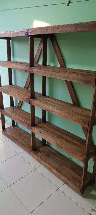 Prateleiras feita de paletes - Foto 4