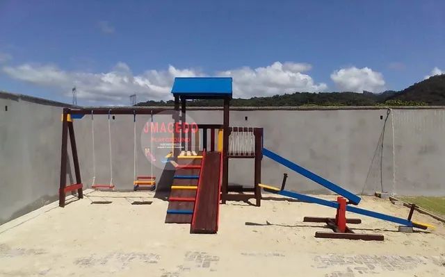 Parquinho infantil + gangorra 