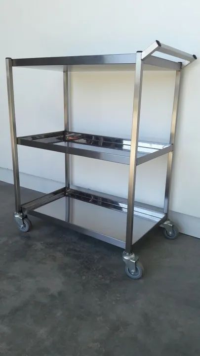 Carro de transporte, hotelaria, restaurantes, lanchonetes, cozinhas em geral. Em inox