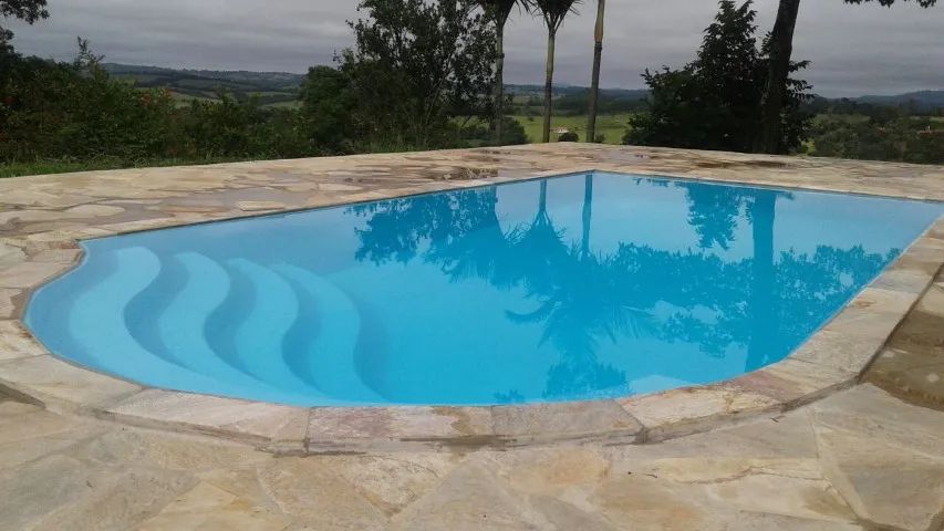 Ana: Linda piscina Media de 6m de Fibra (15 anos de garantia no casco)