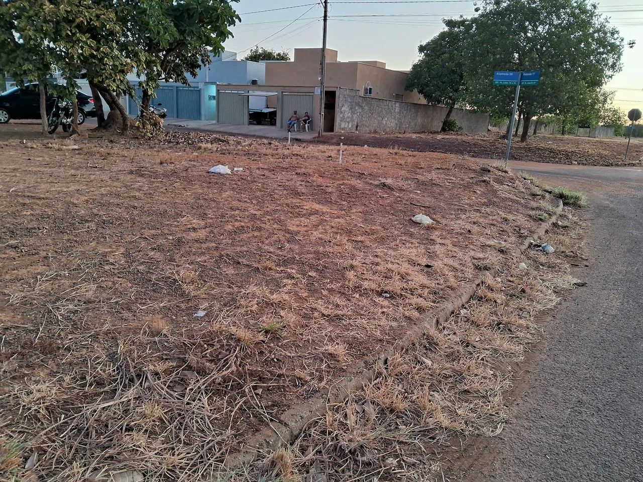 Lote residencial de esquina na Arse 151