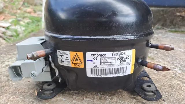 Vendo ou troco Compressor Embraco Em2x3134u P/ Freezer E Cervejeira Metalfrio