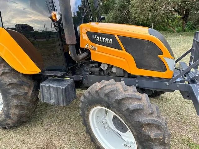 Trator Valtra A250 - Foto 5