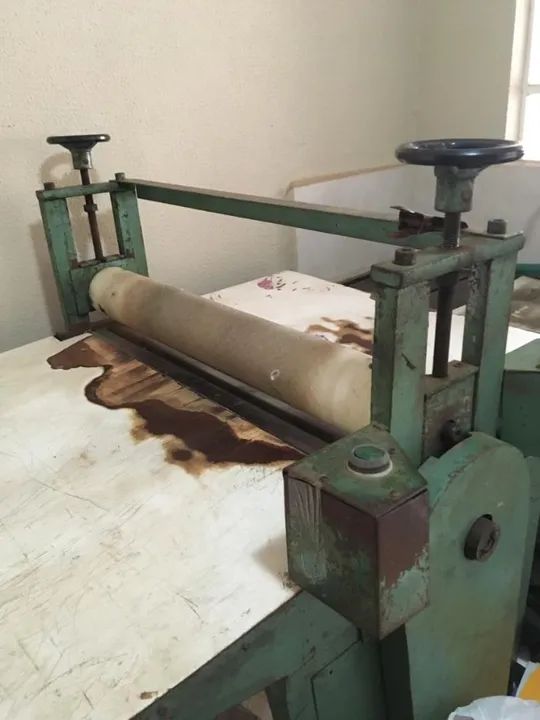 maquina de cortar caixas e sacolas - Foto 2