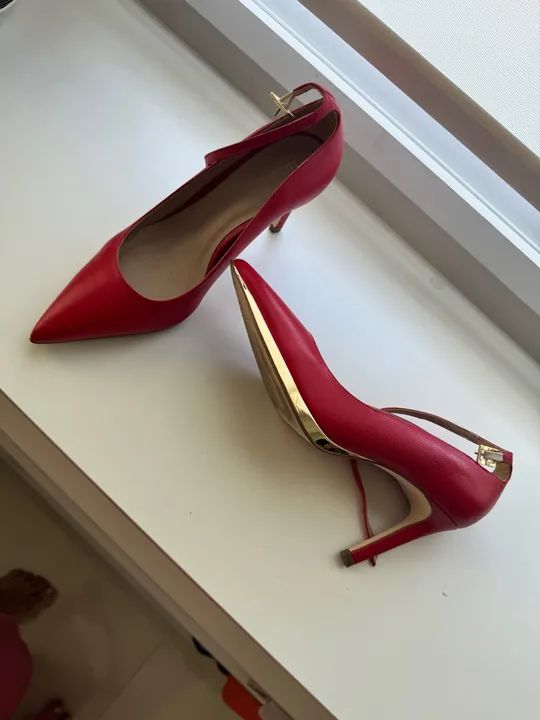 Scarpin lindíssimo Luz da Lua